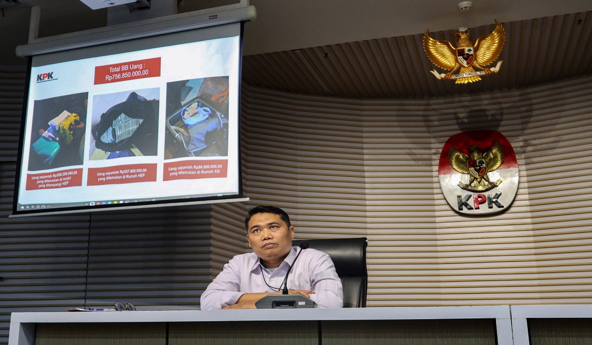 Rejang Lebong Regent Allegedly Imposed 15 Per Cent Project Fee for Eid and Allowances