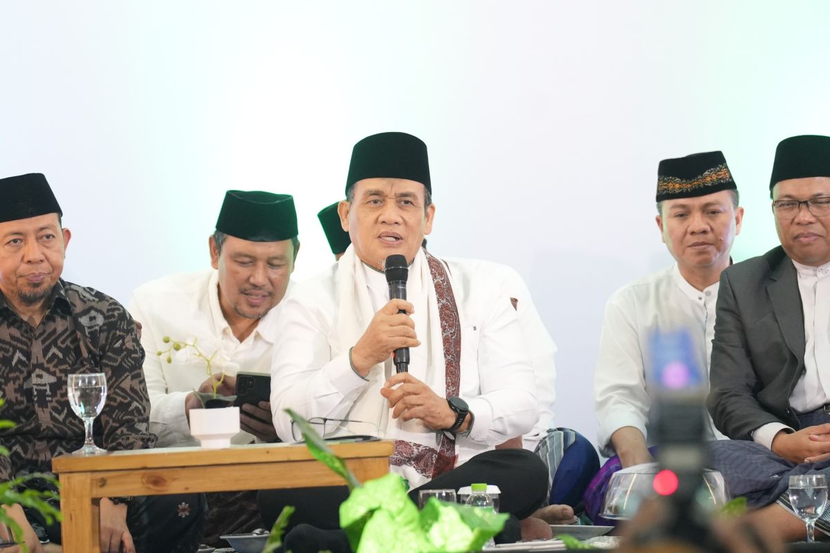 Deputy Minister of Religious Affairs Affirms Pesantren as Bulwark of Indonesian Harmony