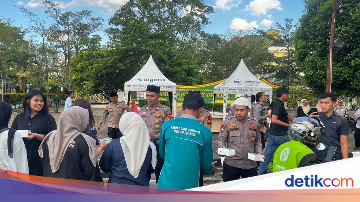 Riau Police "Break Fast" on Campus, Distribute Iftar Packages to Students