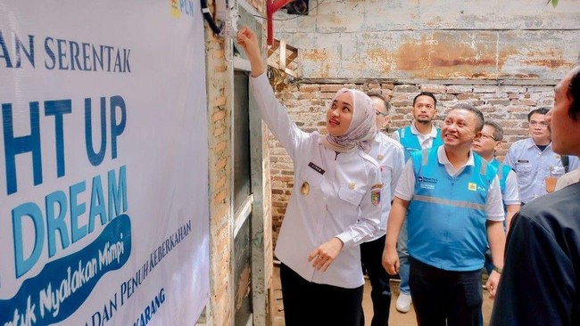 Light Up The Dream: PLN Provides Free Electricity Connections to 2,533 Families