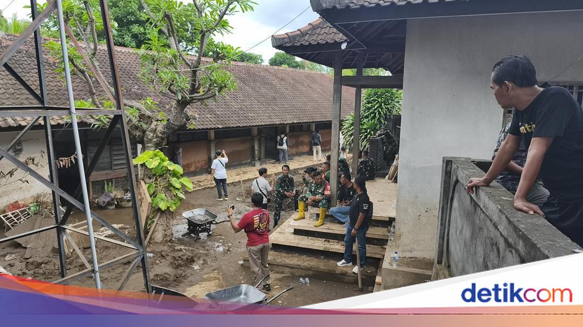 Three Classrooms at SDN 5 Banjar Severely Damaged by Flash Flooding