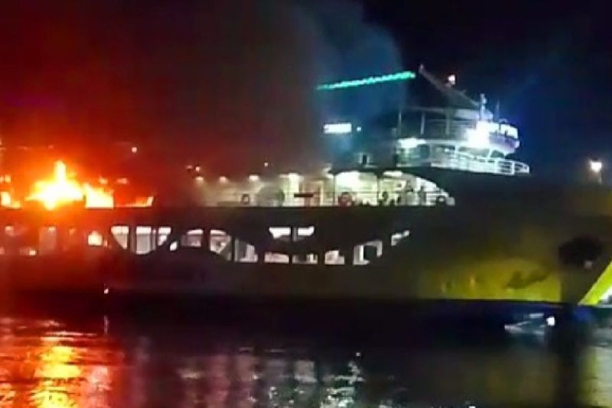 Ferry ship catches fire at Ketapang Port, suspected electrical short circuit