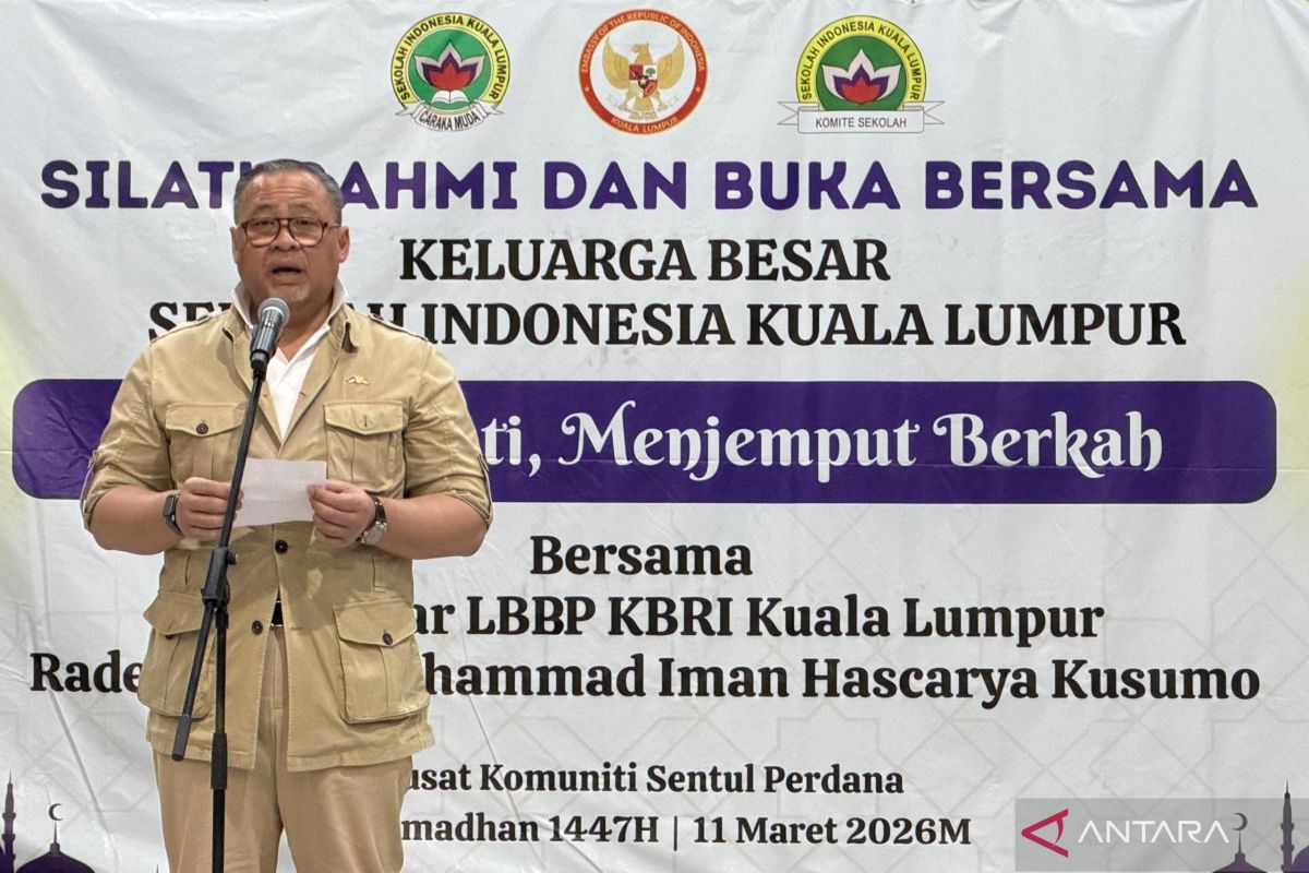 Indonesian Ambassador to Malaysia Opens Fast-Breaking with SIKL Students and Teachers