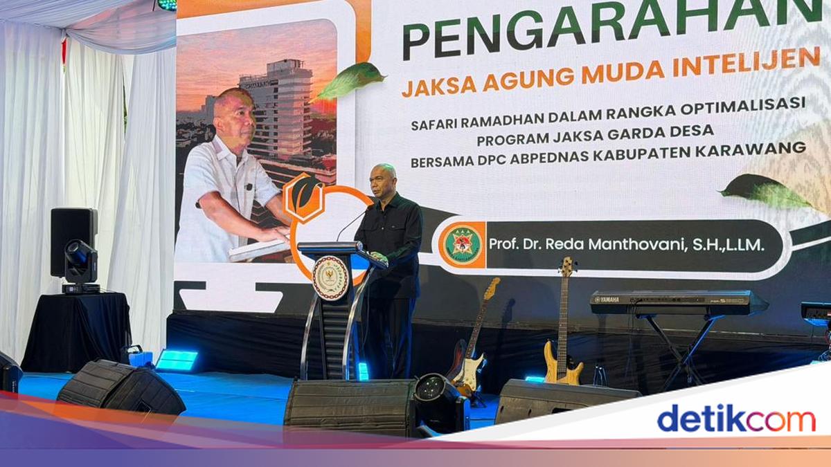 Jamintel Attends Abpednas Consolidation in Karawang, Strengthens Village Governance