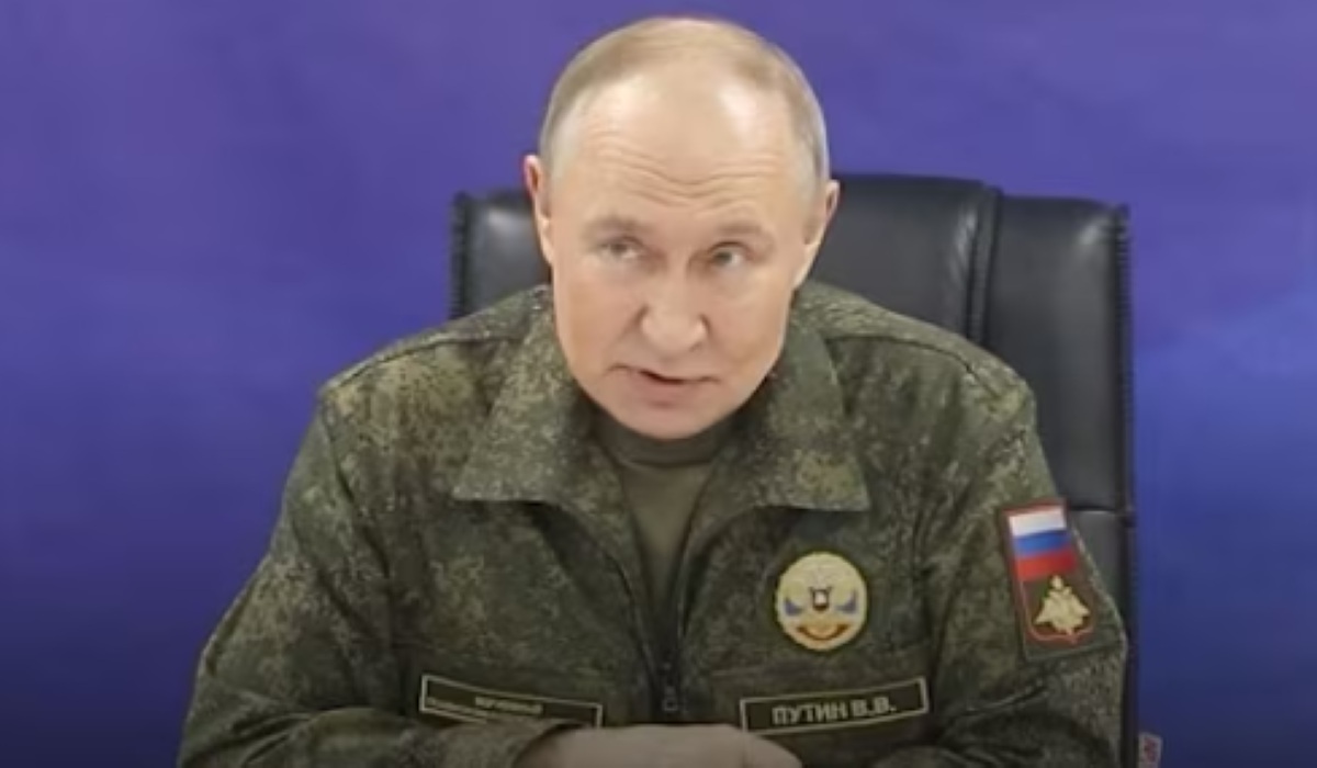 Putin Urges De-escalation with Iran: Telephone Call with Pezeshkian Discusses Political Solutions