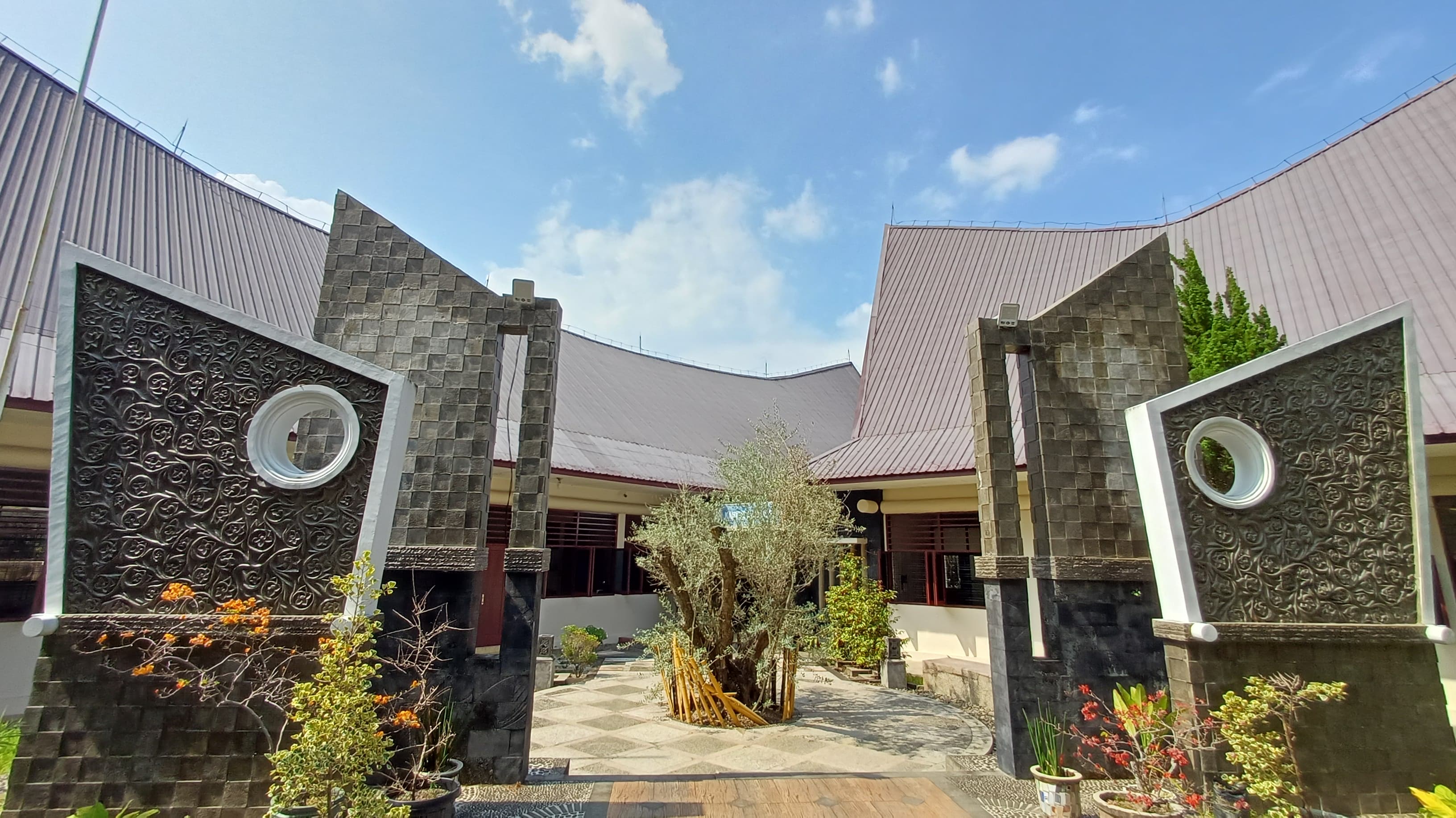 GKPS Leader Urges Congregation to Remain Calm and Avoid Panic Buying