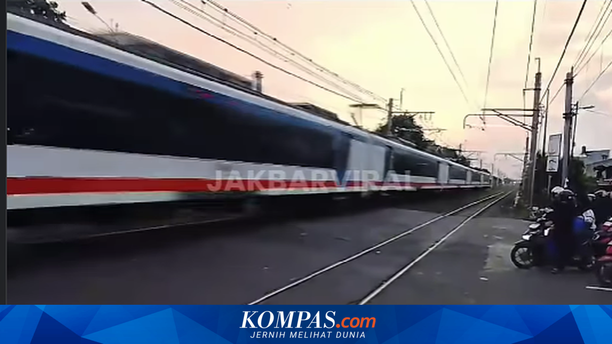 Man Dies After Being Struck by Airport Train at Green Garden Level Crossing in West Jakarta