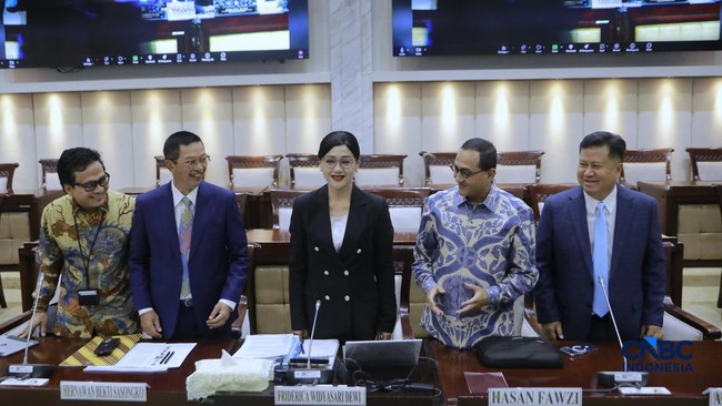 New Leadership Faces for Indonesia's Financial Authority OJK Approved by Parliament