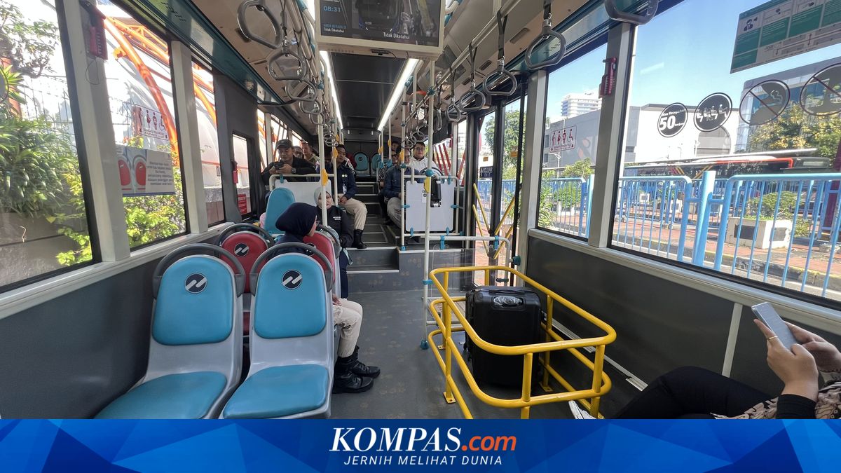 Transjabodetabek Blok M-Soekarno-Hatta Airport Route Features Luggage Storage, Stops at Kalayang Station