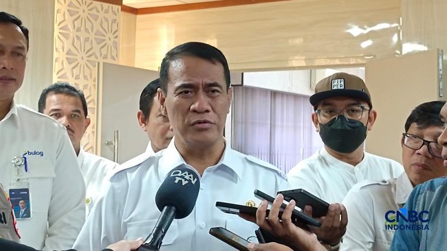 Amran Purchases 10 Coconut Climbing Devices from ITS to Replace Monkeys