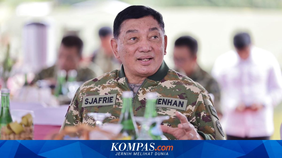 Defence Minister Urges Public Not to Worry About Alert Level One Status