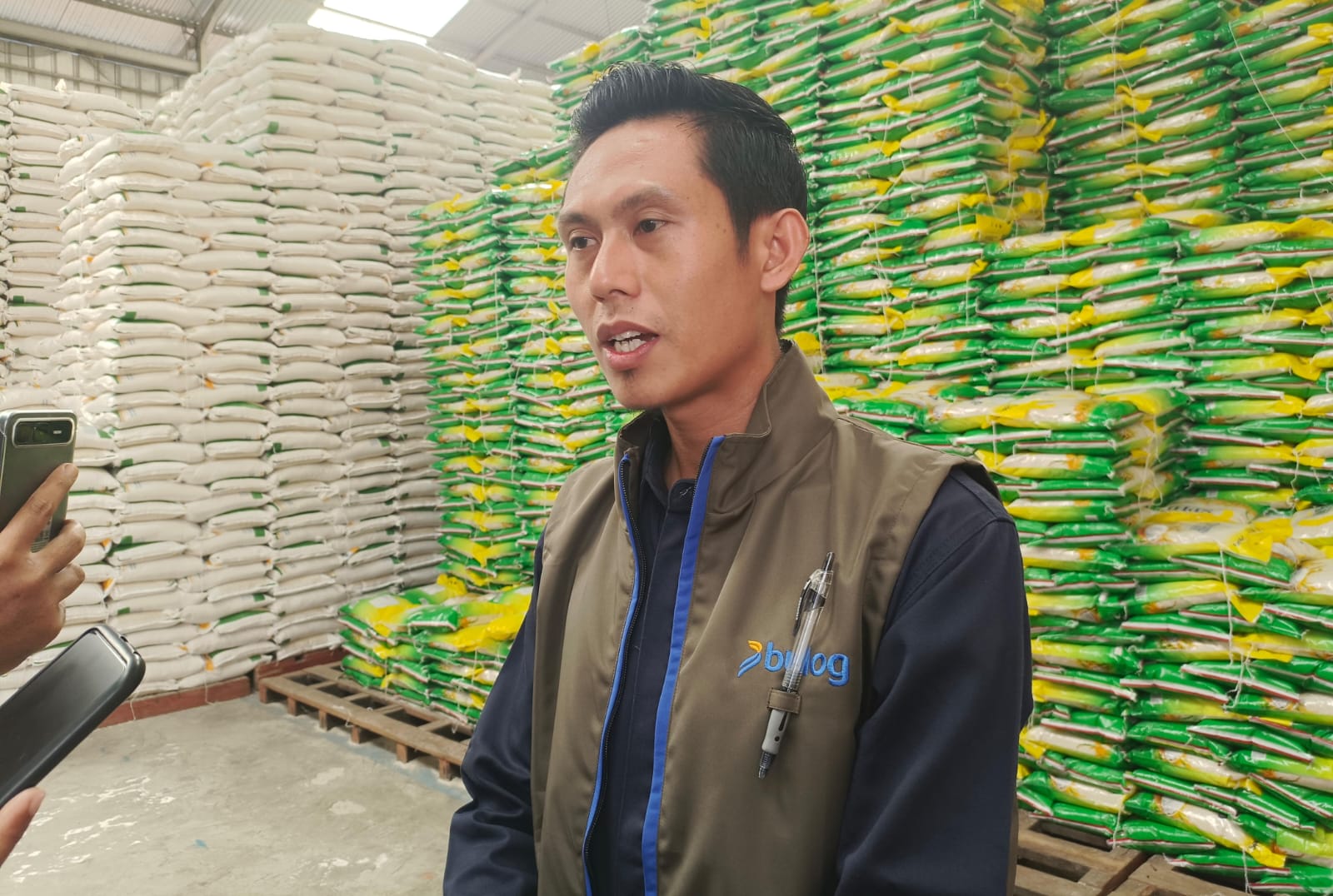Ahead of Eid al-Fitr 2026, Bulog Lahat Ensures Rice Stocks Secure