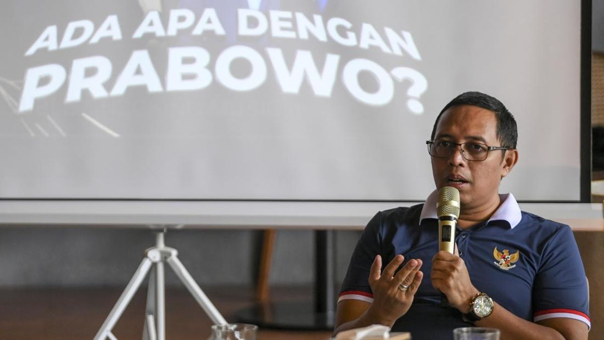 Former PCO Head Hasan Nasbi Meets President Prabowo at Jakarta Palace
