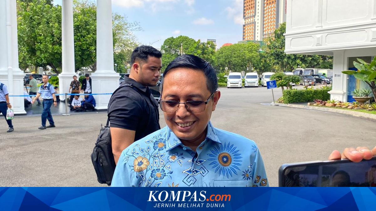 Hasan Nasbi Invited by Prabowo to Hambalang Meeting to Discuss Preventing Indonesia's Economic Crisis from War