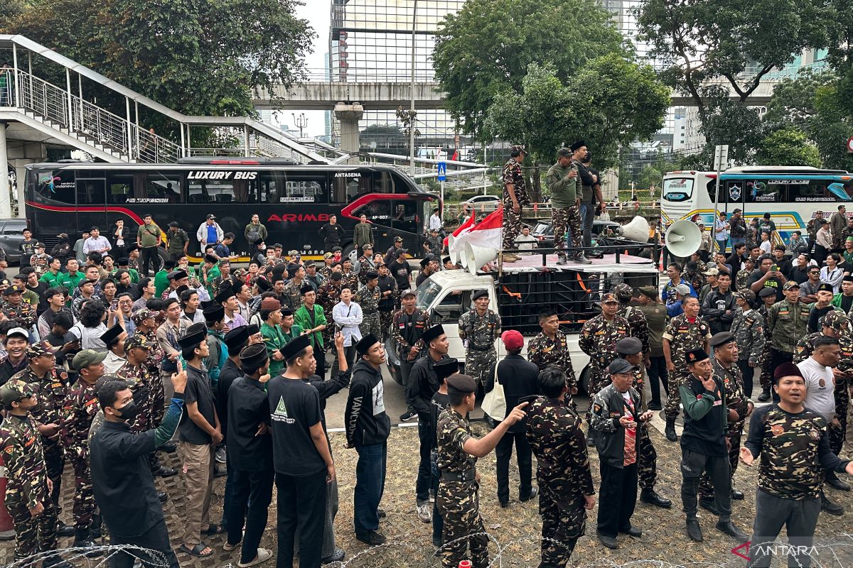 Banser visits KPK amid examination of Yaqut as suspect in hajj quota case