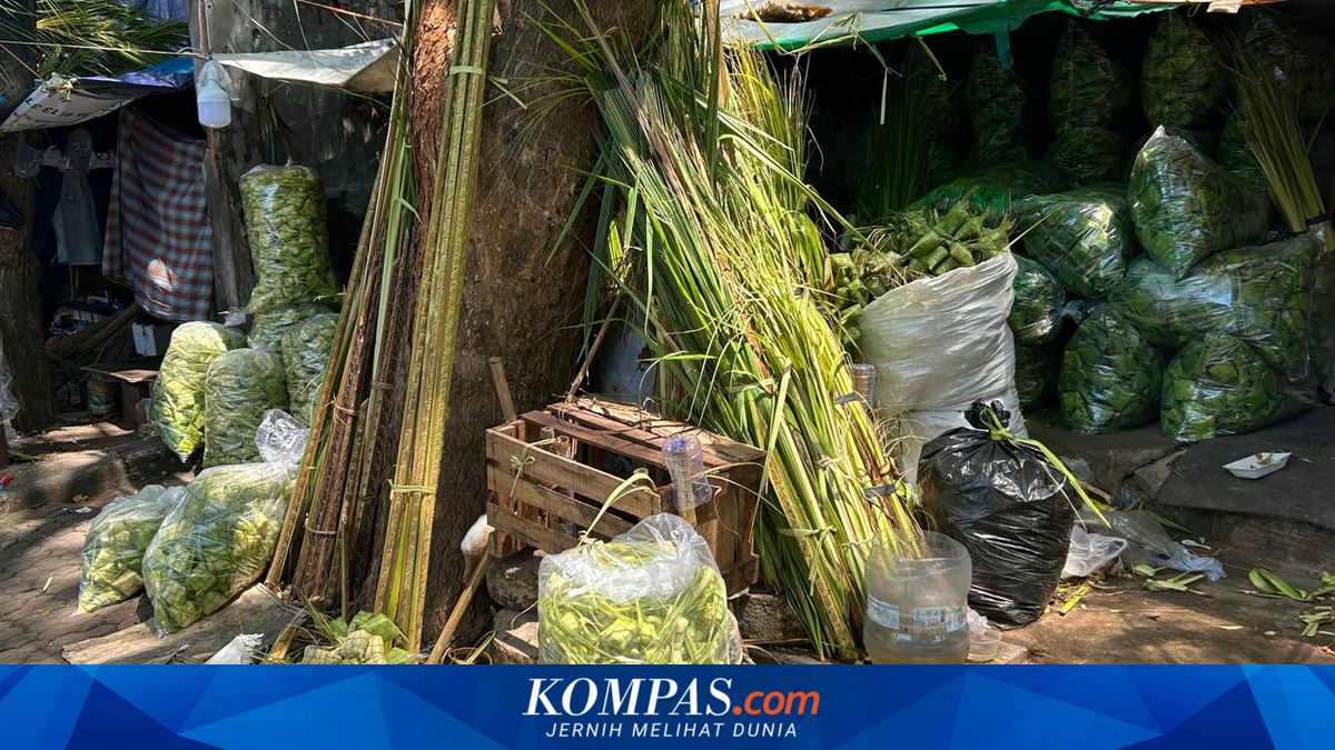 Weaving Livelihoods from Coconut Fronds as Eid Approaches