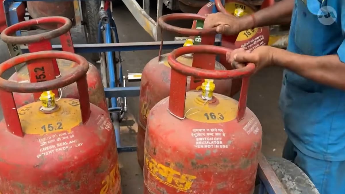 India's restaurants face closures as Iran conflict disrupts cooking gas supply