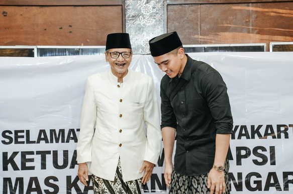 Kaesang Pangarep Seeks Blessings from Islamic Scholar During PSI Ramadan Tour