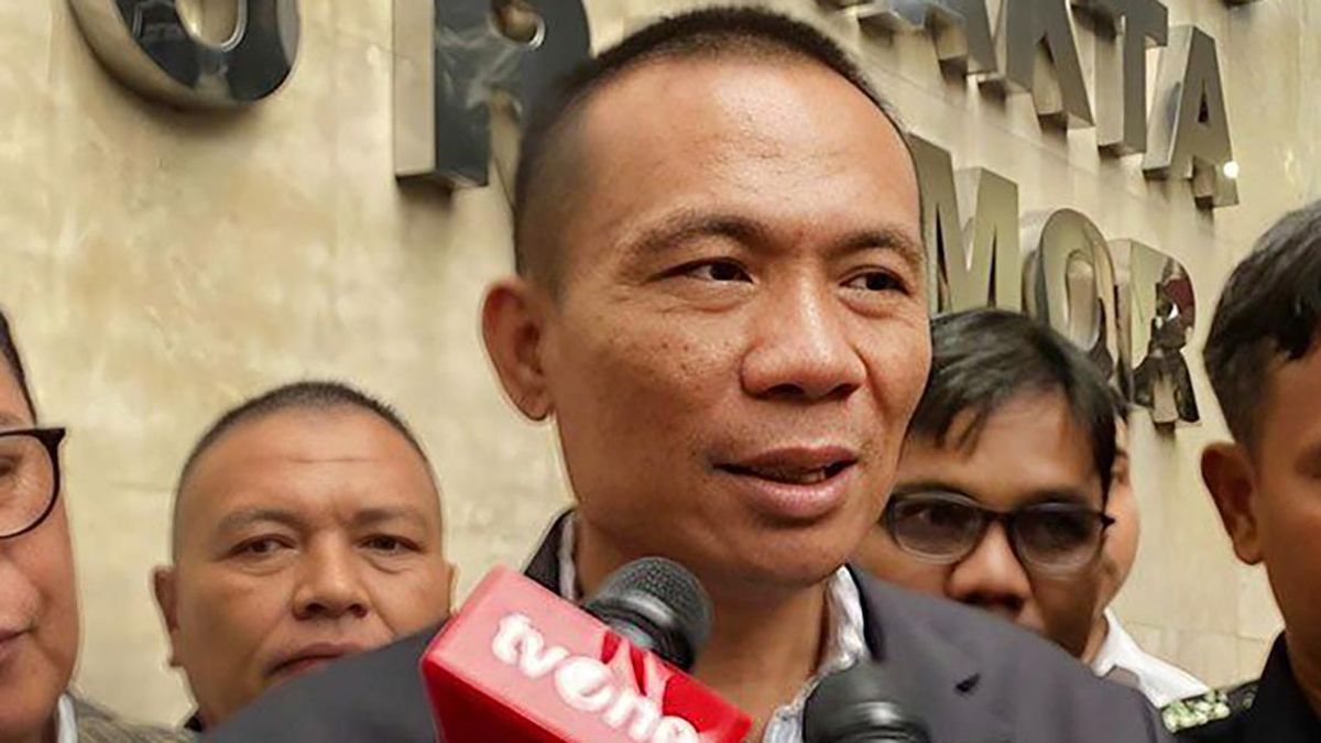 Rismon Apologises to Jokowi Over Fake Degree Allegations