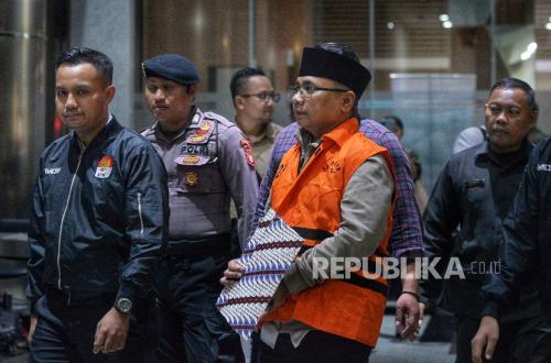 Breaking News: KPK Detains Former Religion Minister Yaqut Cholil Qaumas