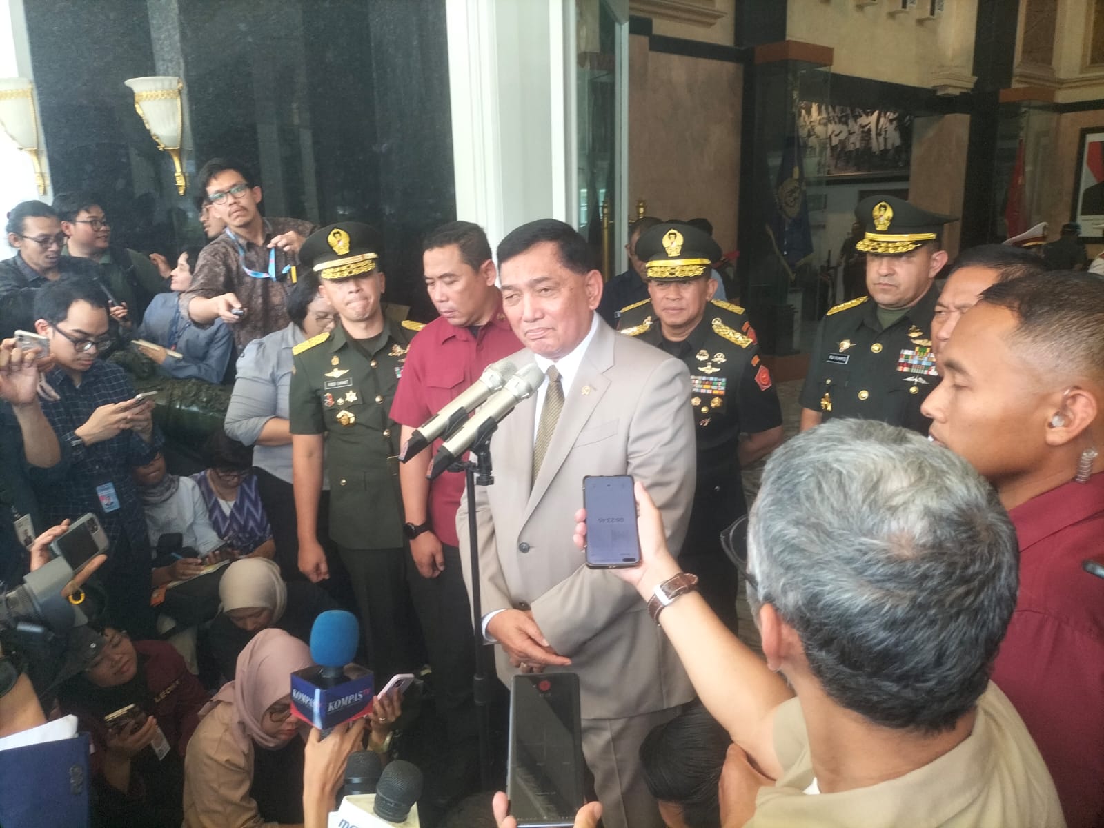 Indonesian and Australian Defence Ministers Agree to Strengthen Defence Cooperation