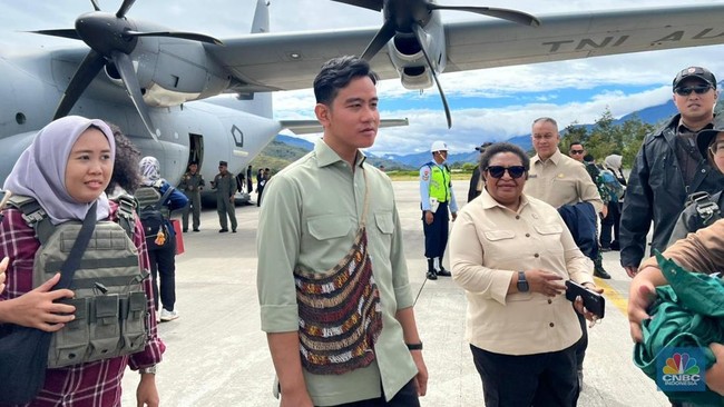 Vice President Gibran Accepts Apology from Rismon Sianipar over Fake Diploma Allegation