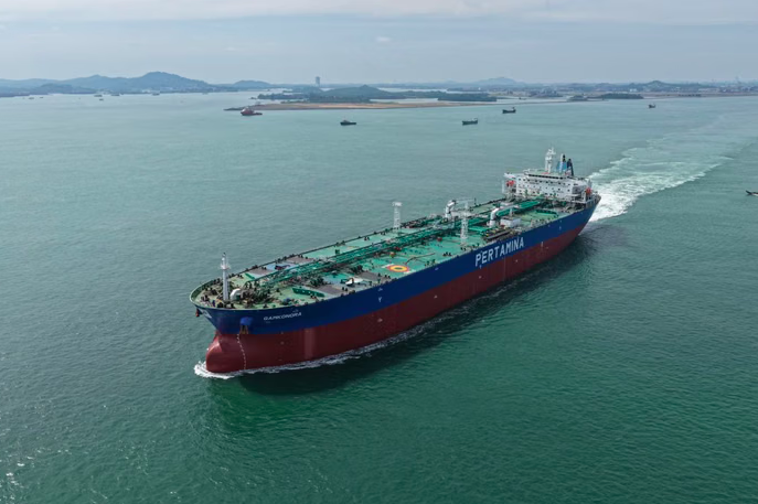 Bahlil Reports Strait of Hormuz Developments to Prabowo, Prepares Alternative Oil Supply