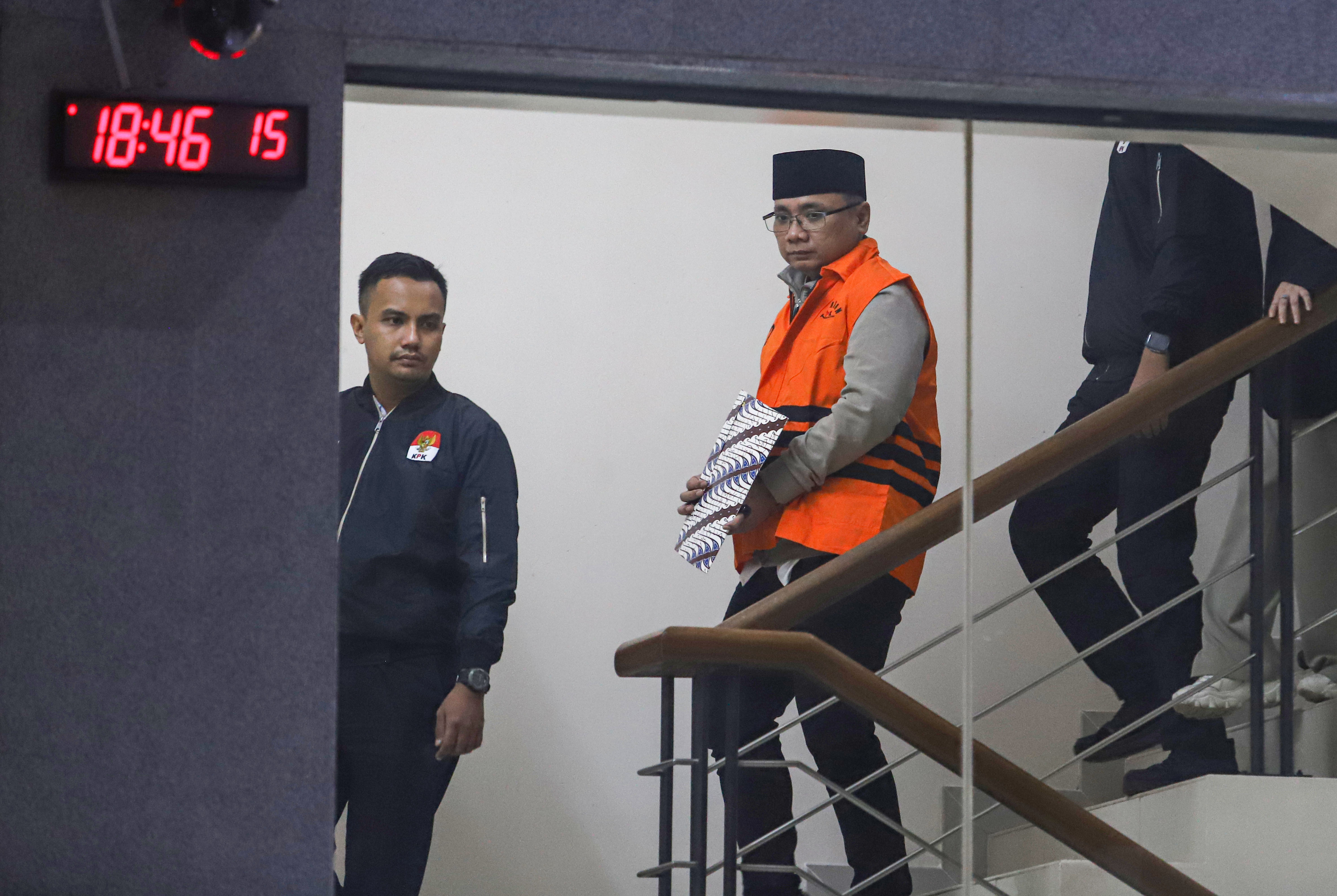 From Former Sports Minister to Prominent Religious Leaders: Multiple Witnesses in Hajj Quota Corruption Case