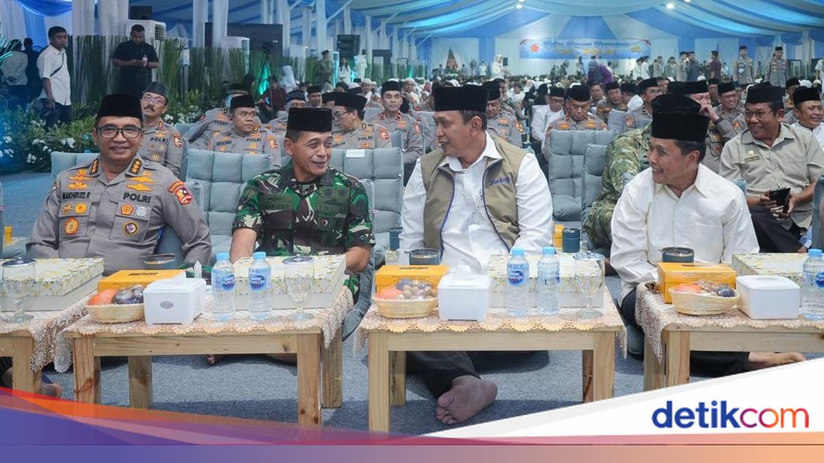 BULOG Director General Attends Police-Military Iftar, Urges Synergy for National Stability