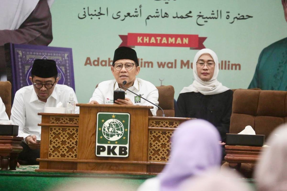 Cak Imin calls on PKB to be nation's solution at Hasyim Asy'ari study closure
