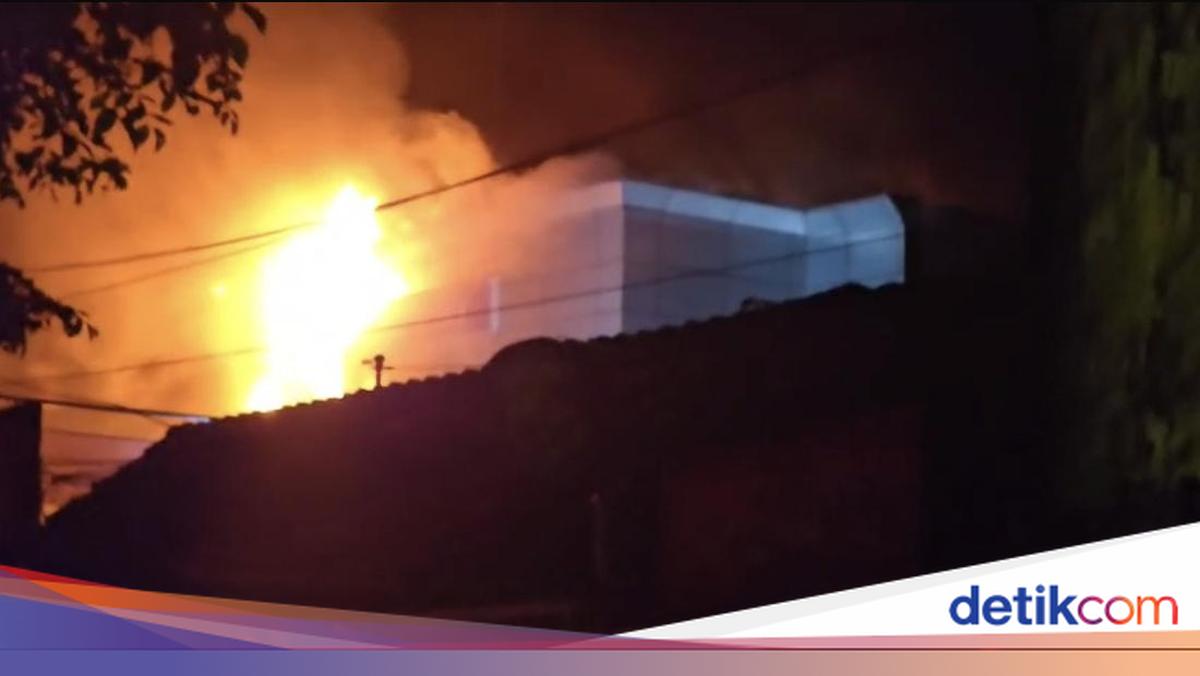 BPD Wirobrajan Cash Office Engulfed in Fire