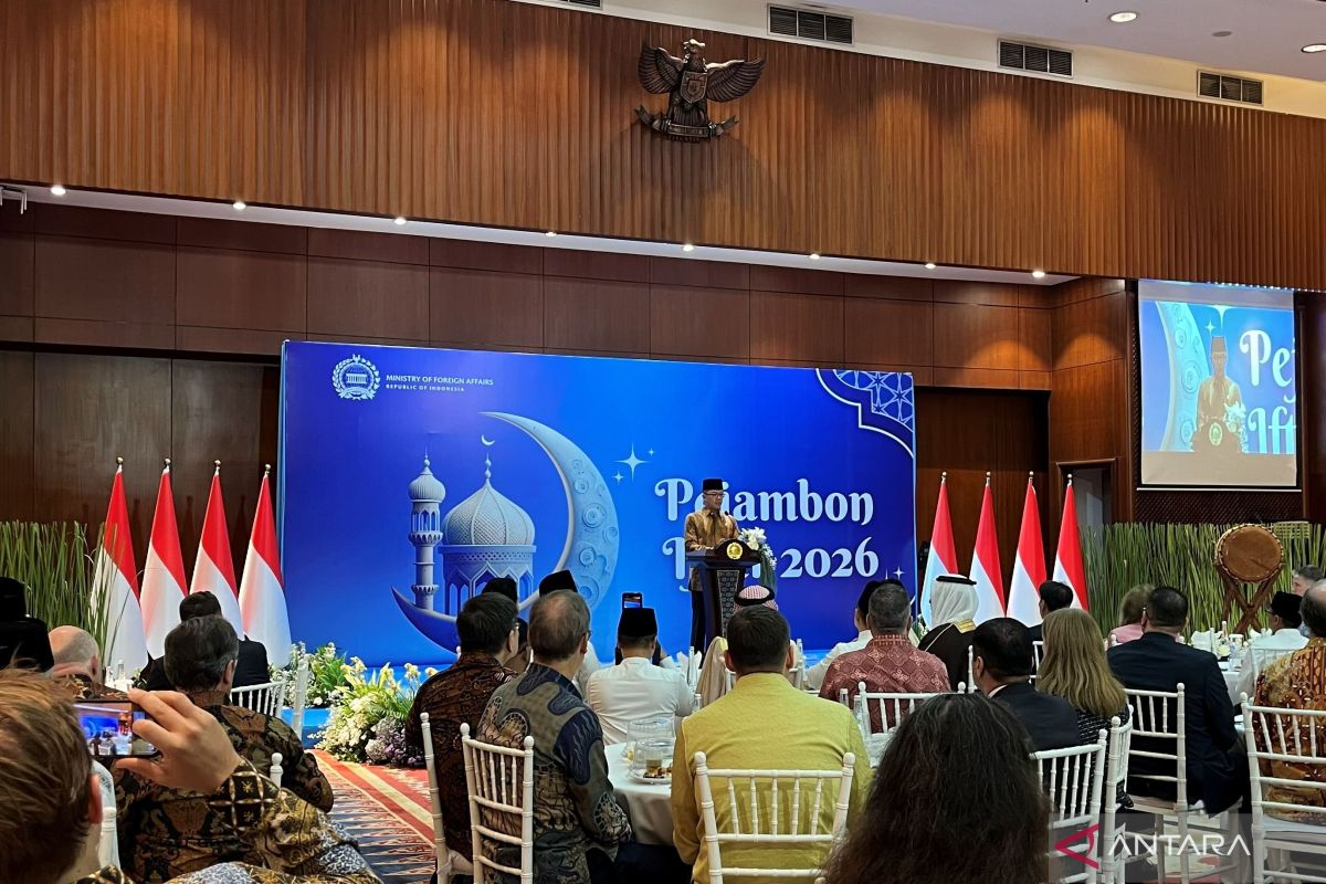 Foreign Minister Calls for Ramadan Spirit to Promote Peace at Iftar with Ambassadors