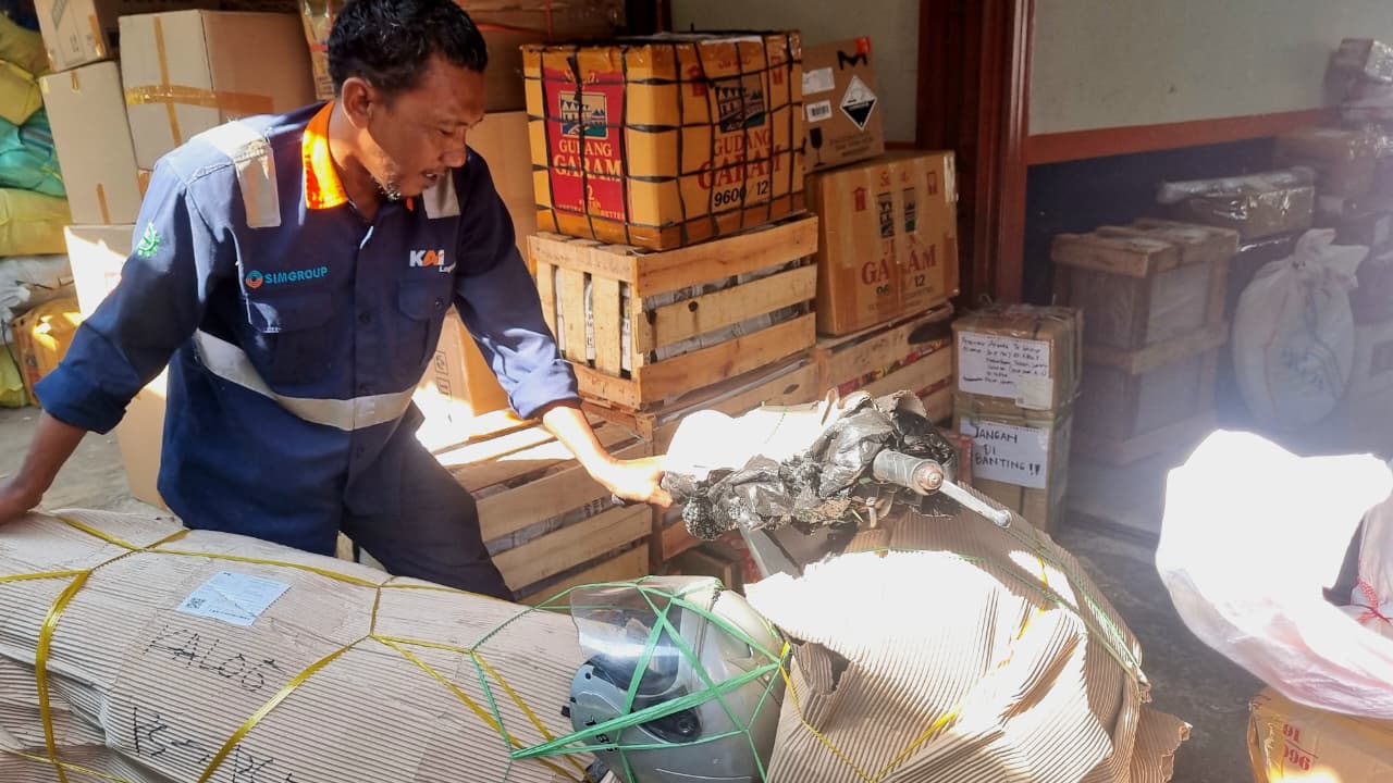 Supporting Mobility in Hometowns, Motorcycle Delivery Increases Ahead of Eid