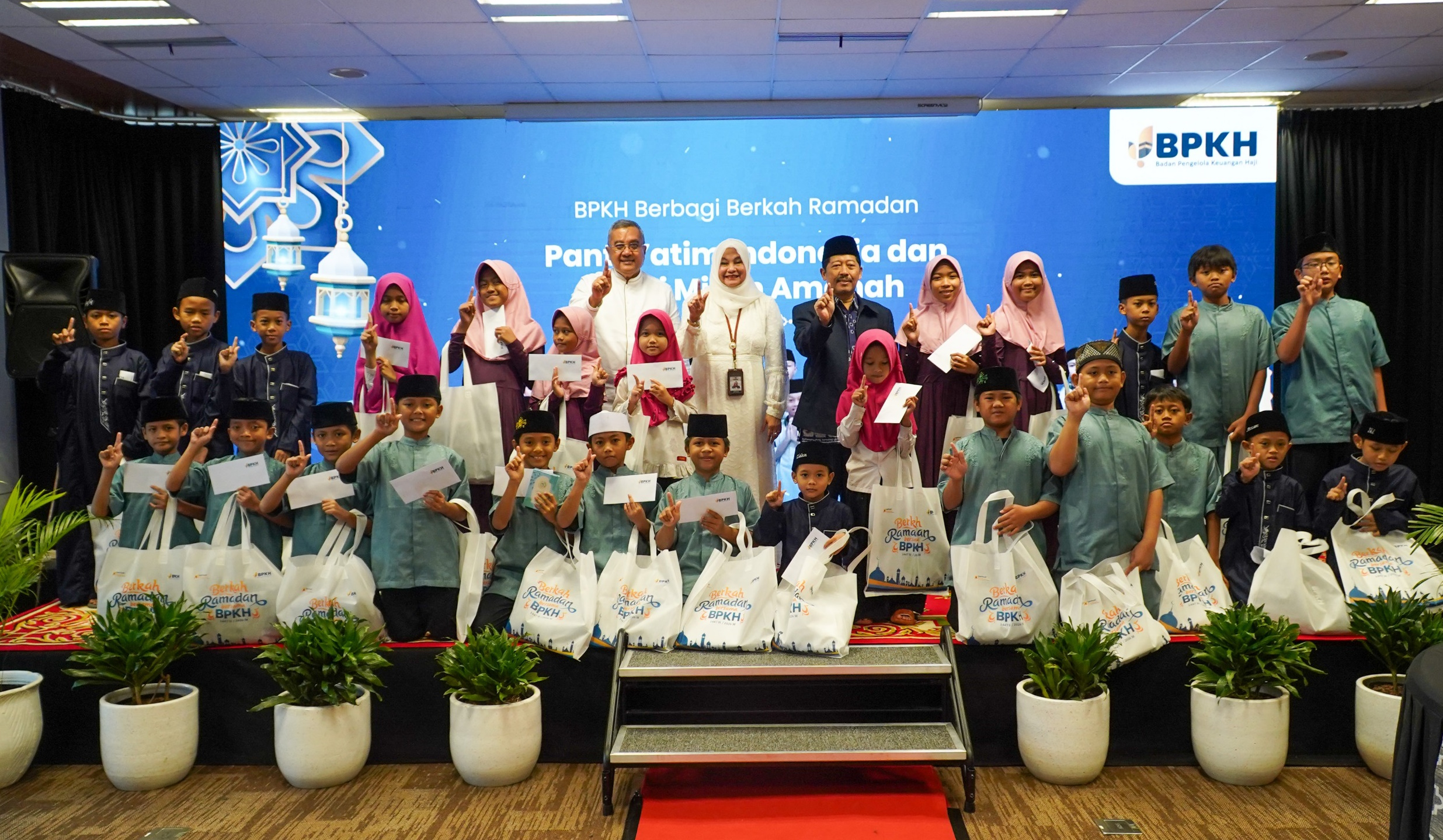 Ramadan 2026: BPKH Distributes Over 108,000 Food Aid Packages