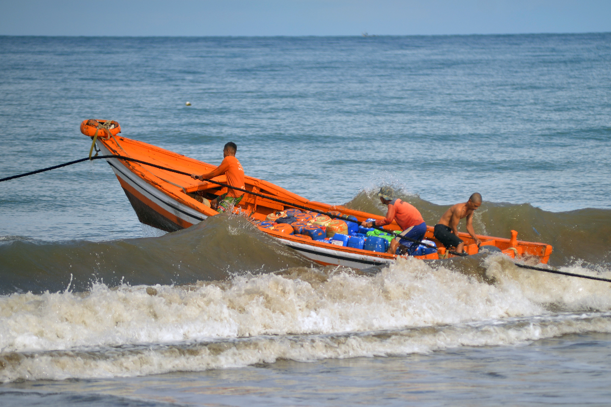 BMKG Alerts Fishermen to High Waves in North Sumatra Waters Until 15 March 2026