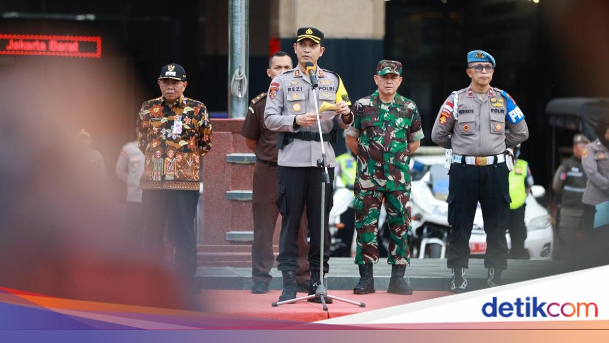 West Jakarta Metro Police Deploy 1,300 Personnel for Operation Ketupat to Secure Eid Holiday Exodus