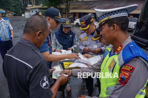 Central Java Province Conducts Simultaneous Vehicle Safety Checks and Free Health Screening for Bus Drivers Ahead of Eid Holiday Exodus