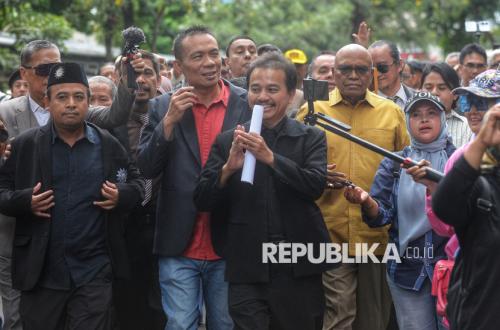Suspect in Counterfeit Diploma Case Apologises to Jokowi in Solo