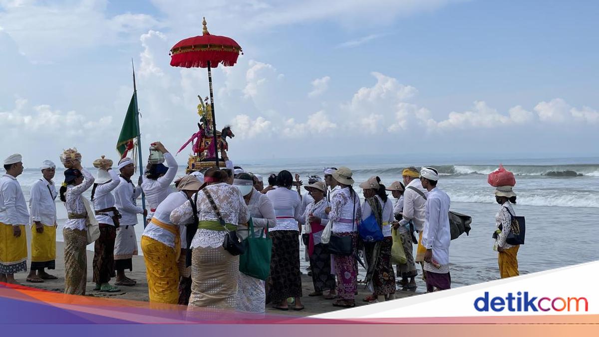 Badung Transport Agency Unveils Traffic Management Scheme During Melasti Ceremony in Kerobokan