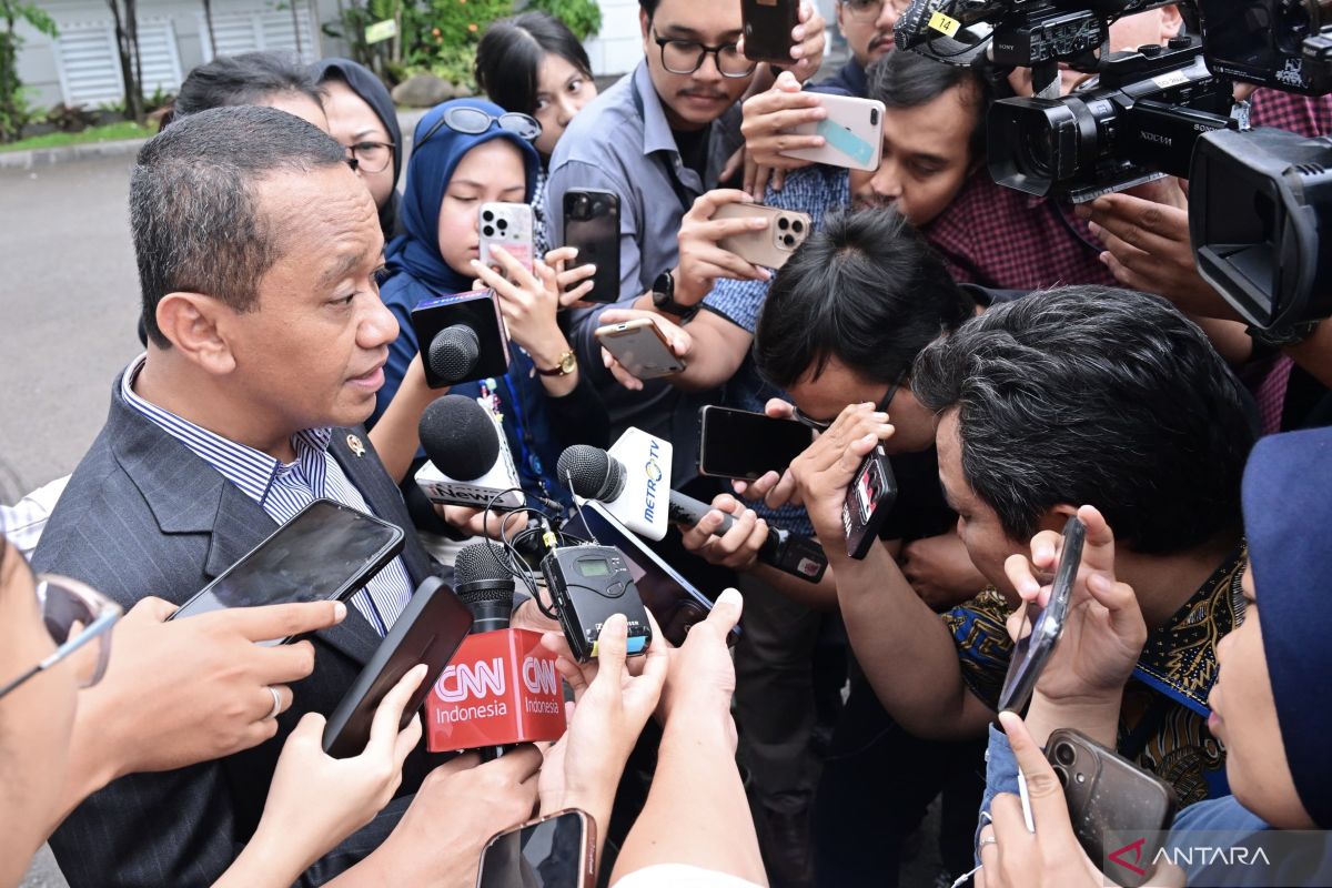 Oil crisis threat: Prabowo orders acceleration of renewable energy transition