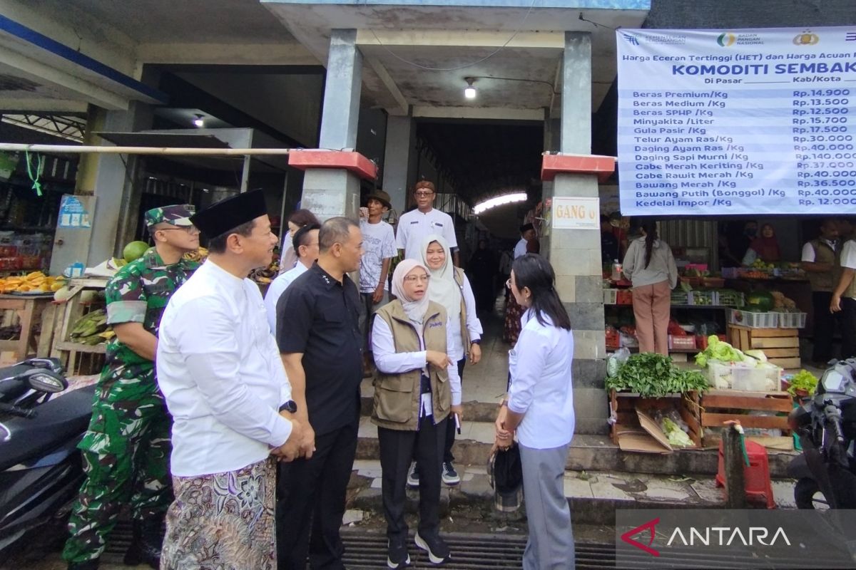 Central Java Provincial Government and Bulog Prepare to Intervene in Essential Goods Prices