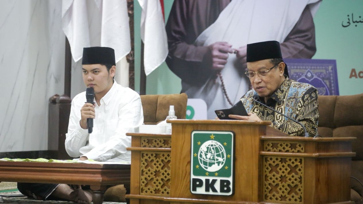 Gus Anta Appreciates PKB's Consistent Study of Grandfather Hasyim's Texts