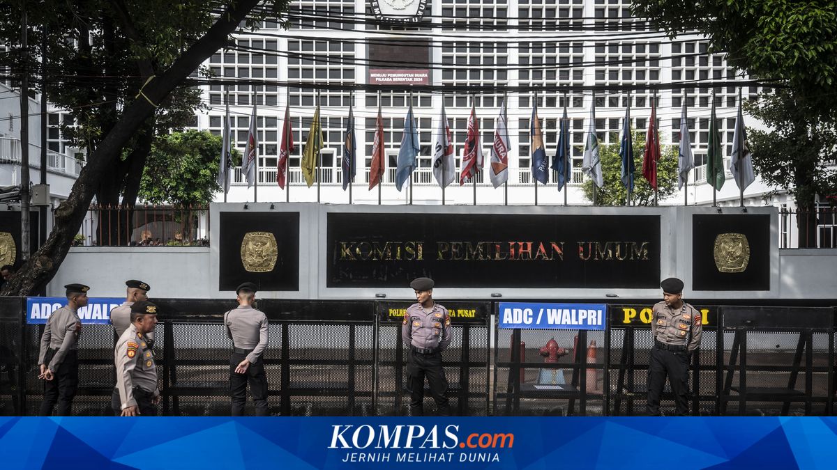 Weighing Jimly Asshiddiqie's Idea: The General Elections Commission as a Fourth Branch of Power