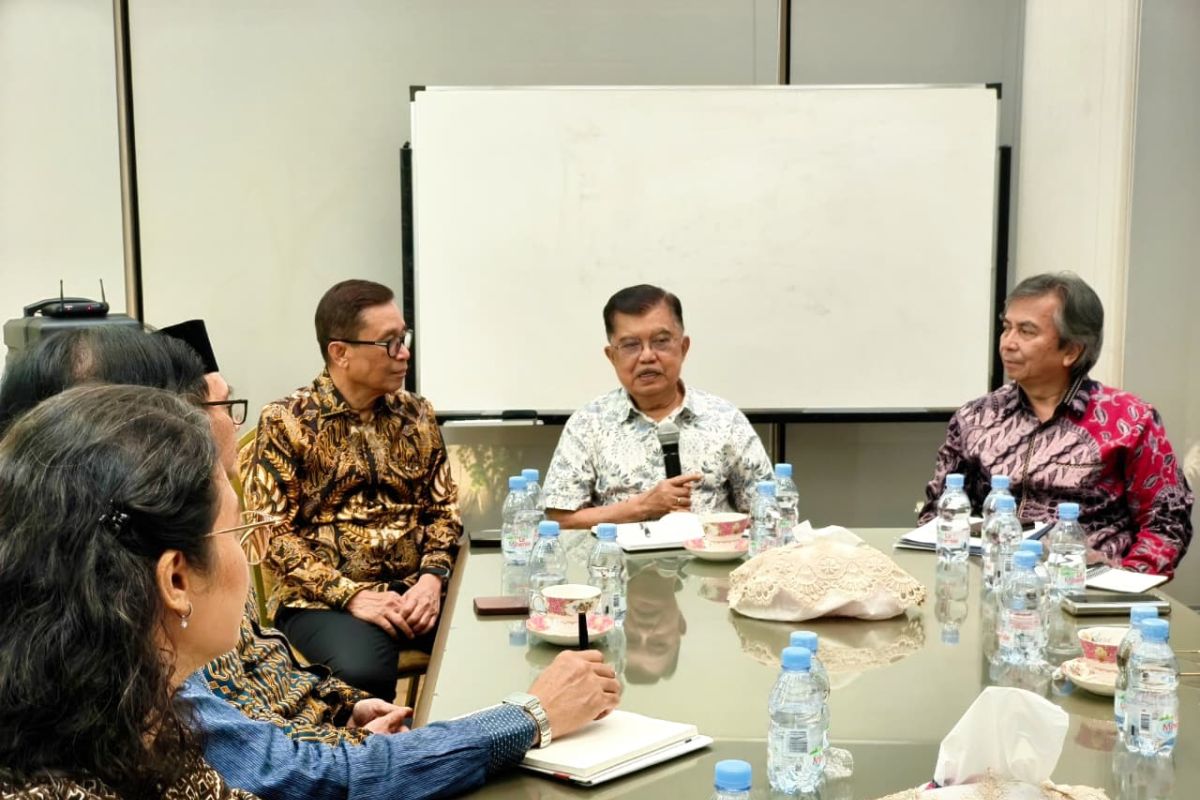 Jusuf Kalla Discusses Middle East Conflict with ICWA, Promotes Peace Efforts