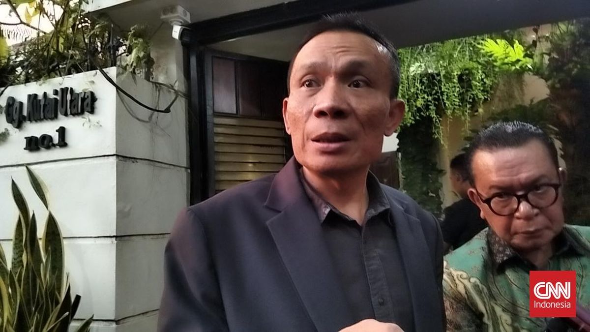 Defendant in Jokowi Diploma Case Meets Gibran at Vice Presidential Palace