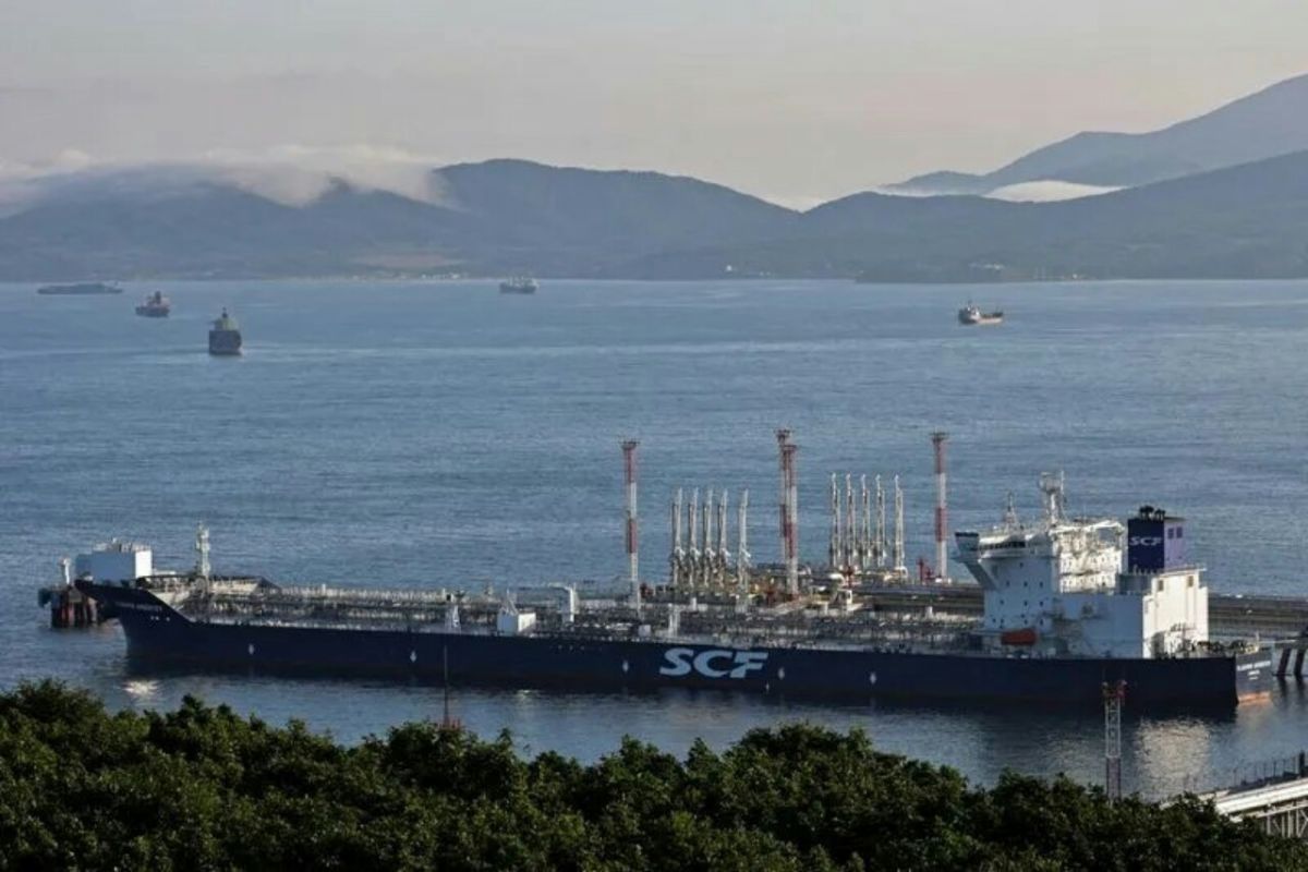 US lifts restrictions, 100 million barrels of Russian oil affected