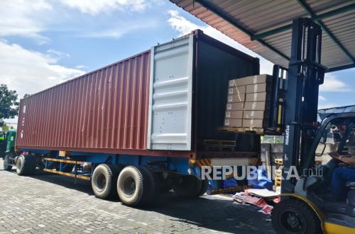 Export Success: Local Gift Wrapping Paper from Sleman Breaks into United States Market