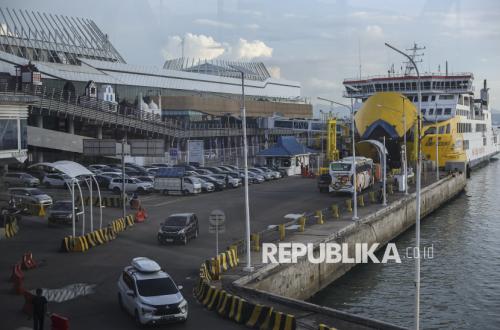 Exodus Passengers Crossing from Java to Sumatra Predicted to Rise 10 Per Cent