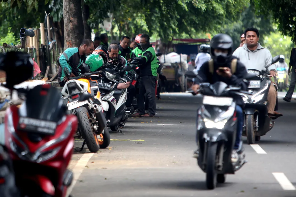 How Did GoTo and Grab Perform in Q4-2025?