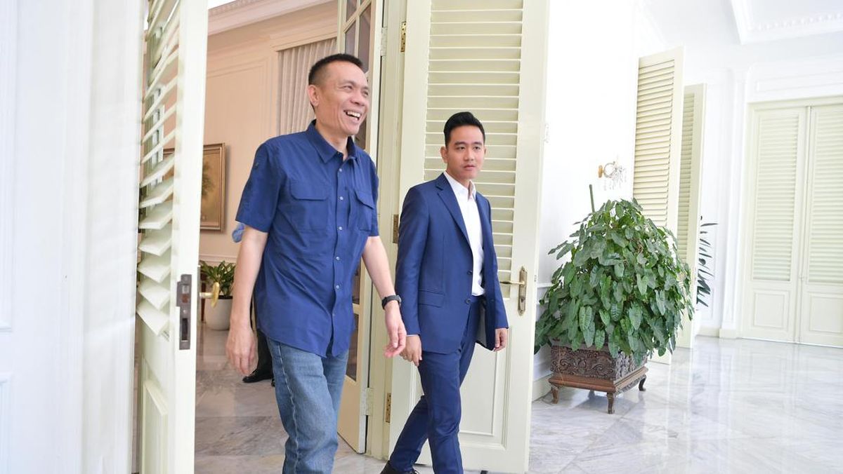 After Meeting Gibran, Rismon Invites Roy Suryo and Others to Discuss Jokowi's Diploma